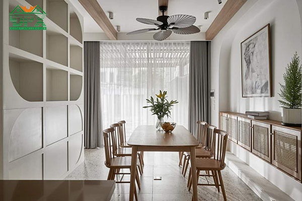 Phòng ăn có view nhìn ra tiểu cảnh sân trước