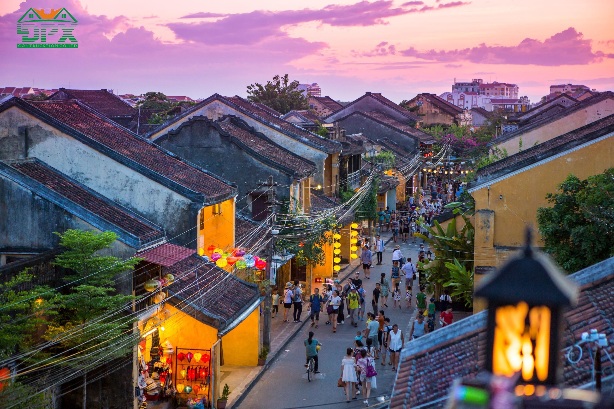 Những ngôi nhà ống cổ xưa tại phố cổ Hội An